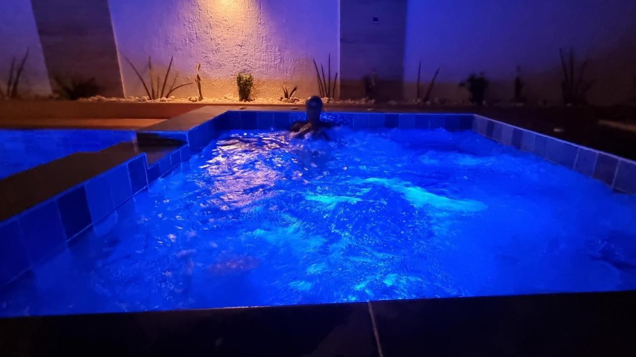 Villa Bolati, Avec Piscine, Jacuzzi, Jardin Et Vue Bonoua Bagian luar foto